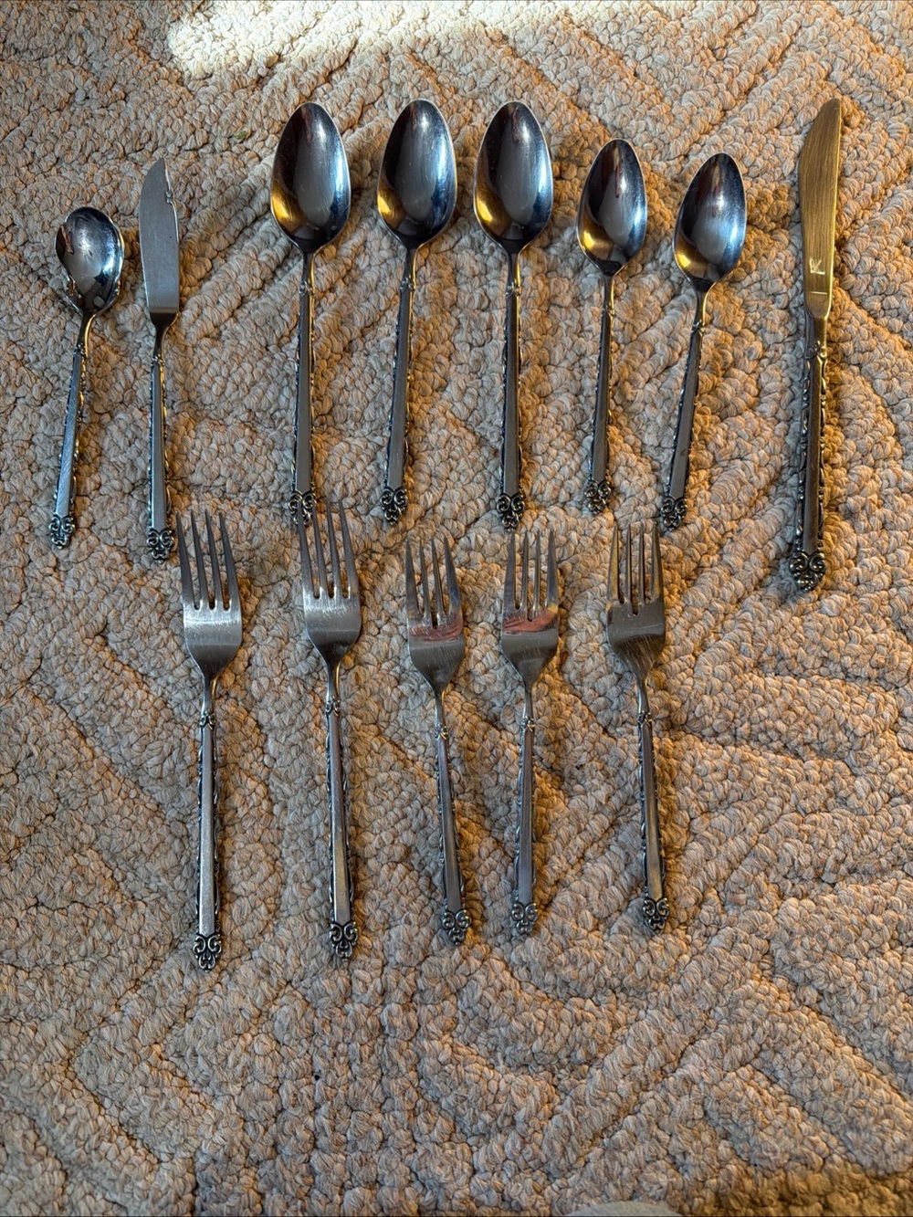 Ornate Handle Stainless Steel Flatware replacement pieces- Silver